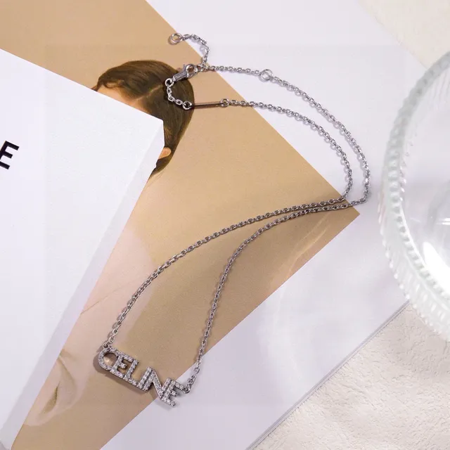 Celine Logo Pingente Colar Dourado e Prata Pavé Cristal Colares 2