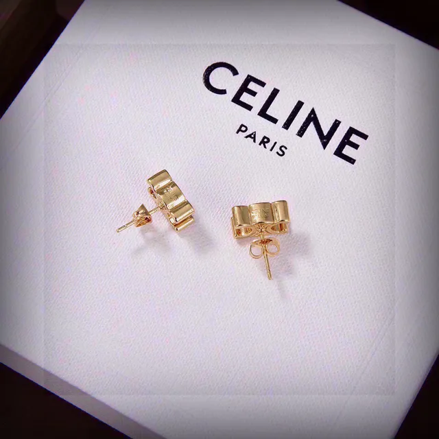 Celine Triomphe 互锁双C 镀金耳钉 3