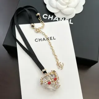 Chanel Black Gold Heart-Shaped Resin Pendant Pearl And Red Floral Embellishment Necklace