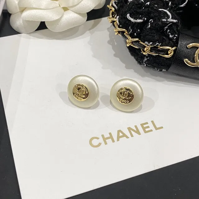 Chanel Black Gold Tweed Chain Bag 4