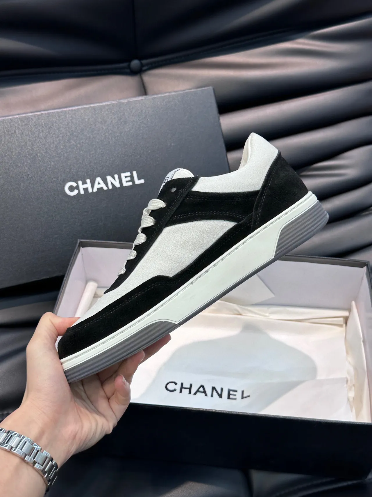 Chanel Black White Low-Top Suede-and-Leather Panelled Lifestyle Sneakers 6