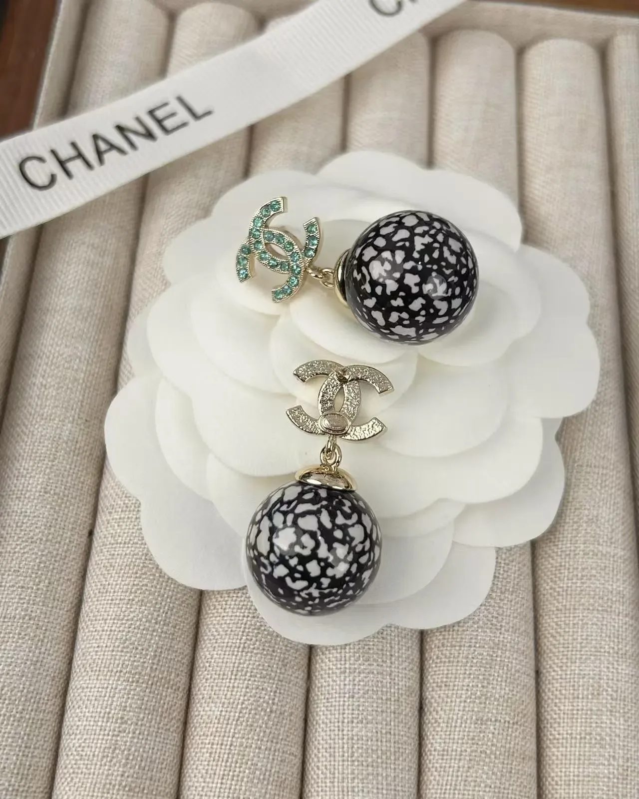Chanel Black White Speckled Resin Sphere Gold-Tone Drop Construction Earrings 2