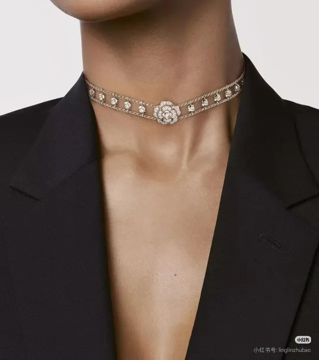 Chanel Camélia Double-Chain Crystal Camellia Necklace 3