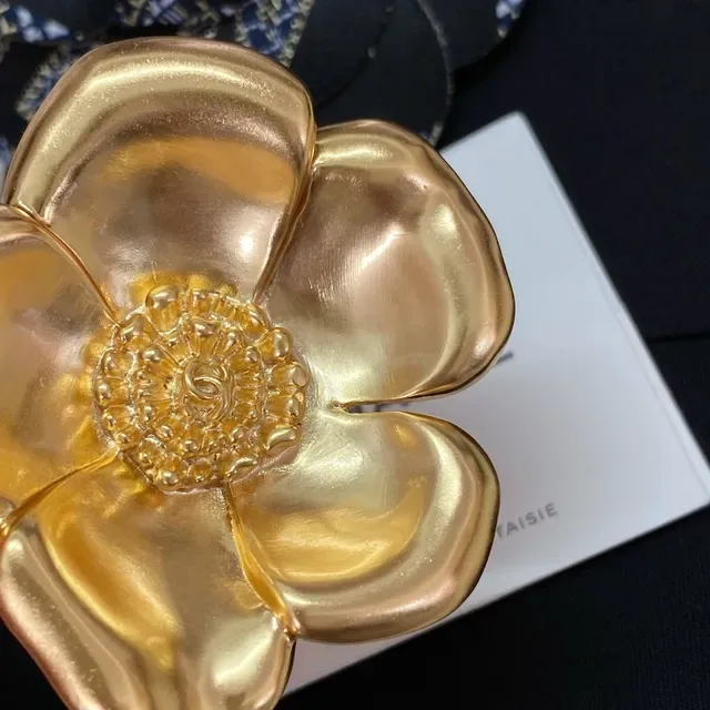 Chanel Camellia Broche Doré Métallique Fleur 7