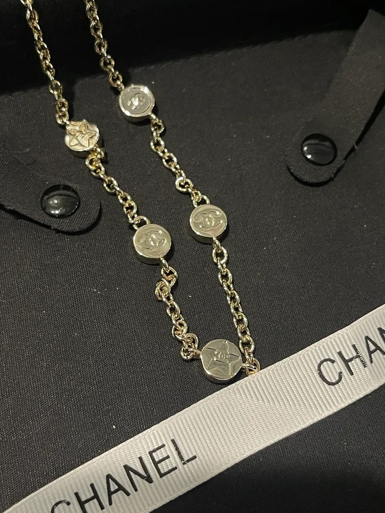 Chanel Camellia Chain Necklace Gold White Circular CC-Logo Charms Necklace 2