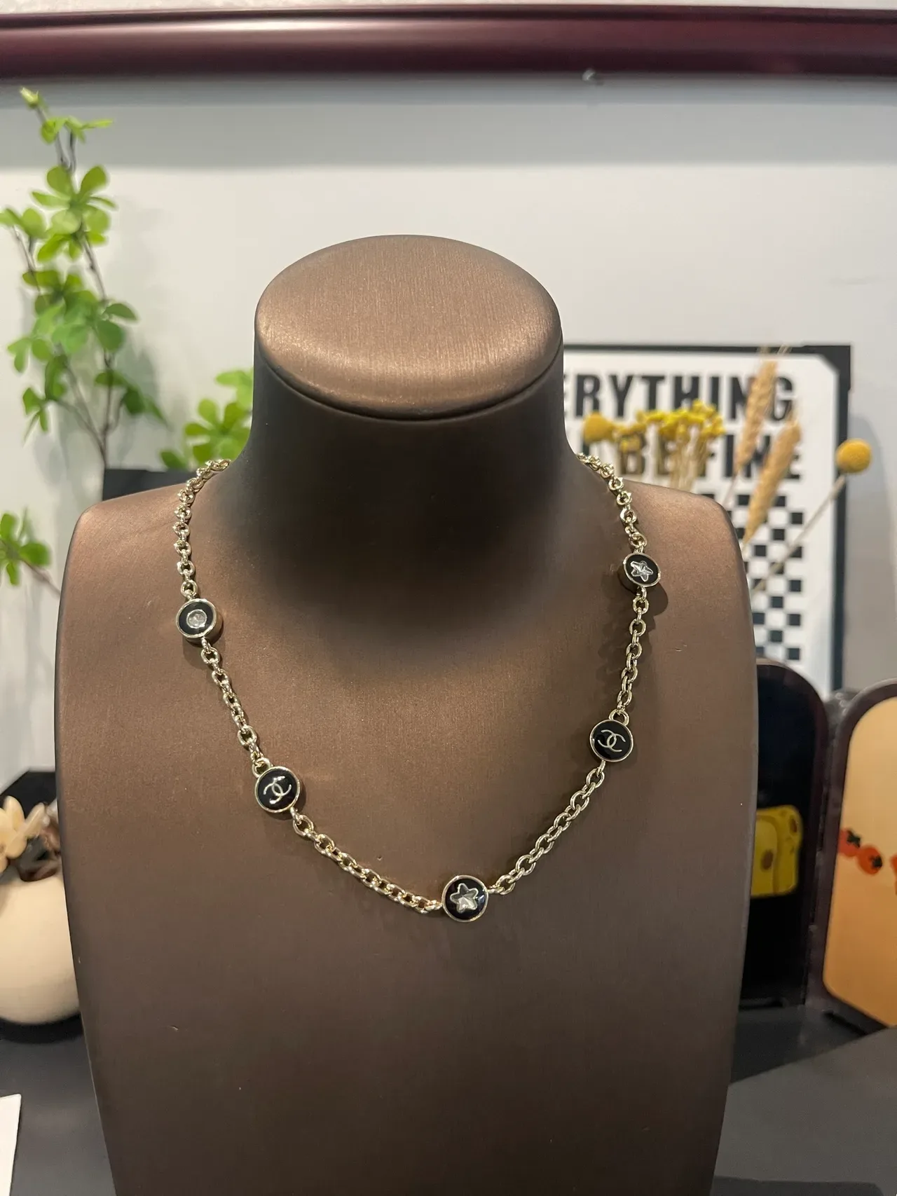 Chanel Camellia Chain Necklace Gold White Circular CC-Logo Charms Necklace 4