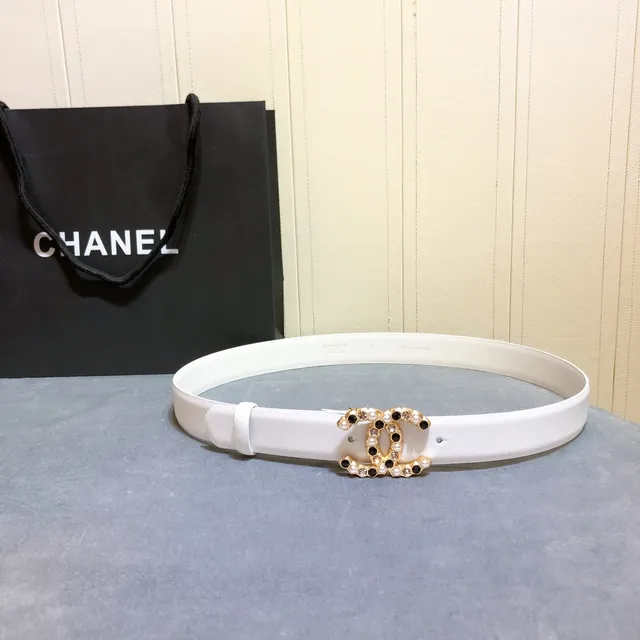 Chanel CC Belt White Gold Embellished Interlocking Buckle Pearl And Crystal Detail Leather Belt 3