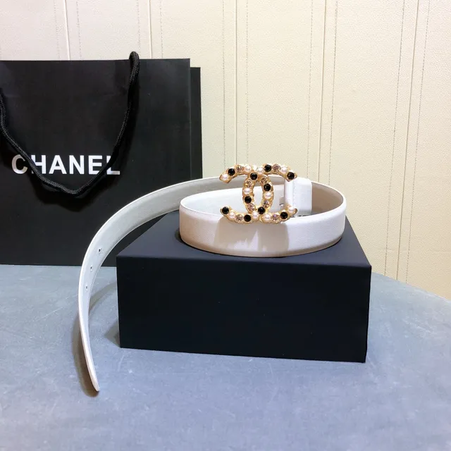 Chanel CC Belt White Gold Embellished Interlocking Buckle Pearl And Crystal Detail Leather Belt 4