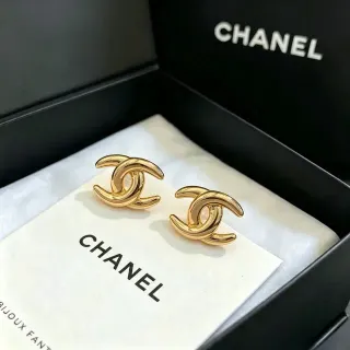 Chanel CC 金黑 Interlocking Logo 抛光金属耳环