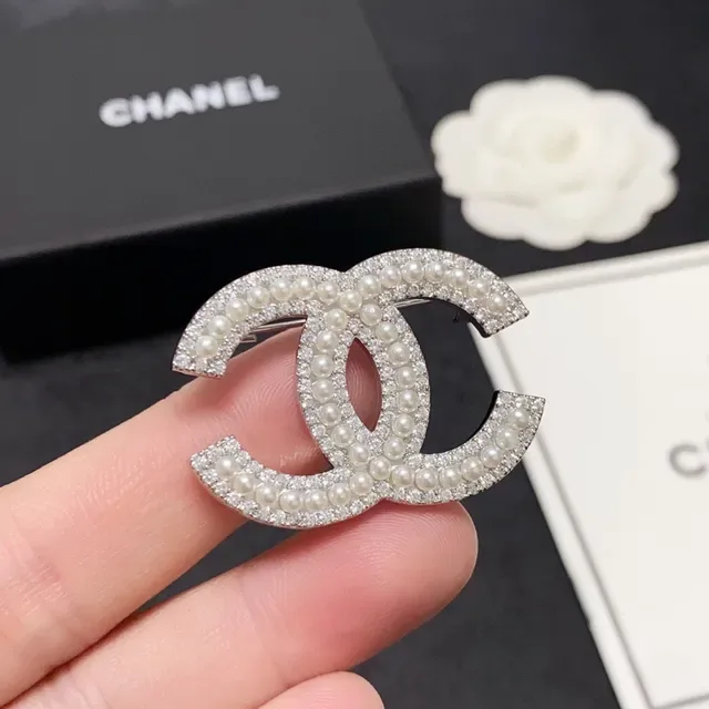 Chanel CC Logo Pave Crystal Brooch 3