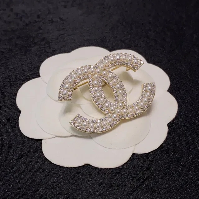 Chanel CC Logo Pave Crystal Brooch 7