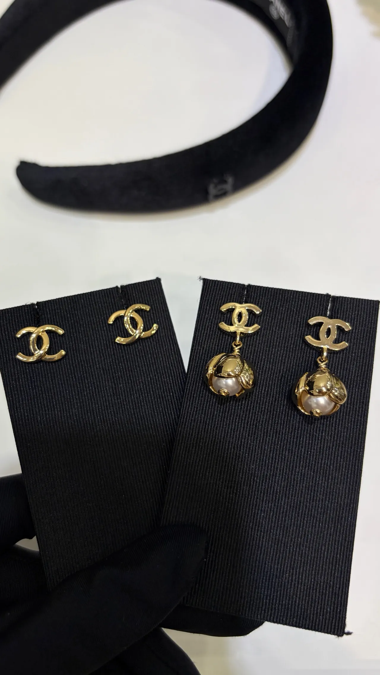Chanel CC Logo Pearl Drop Earrings 3