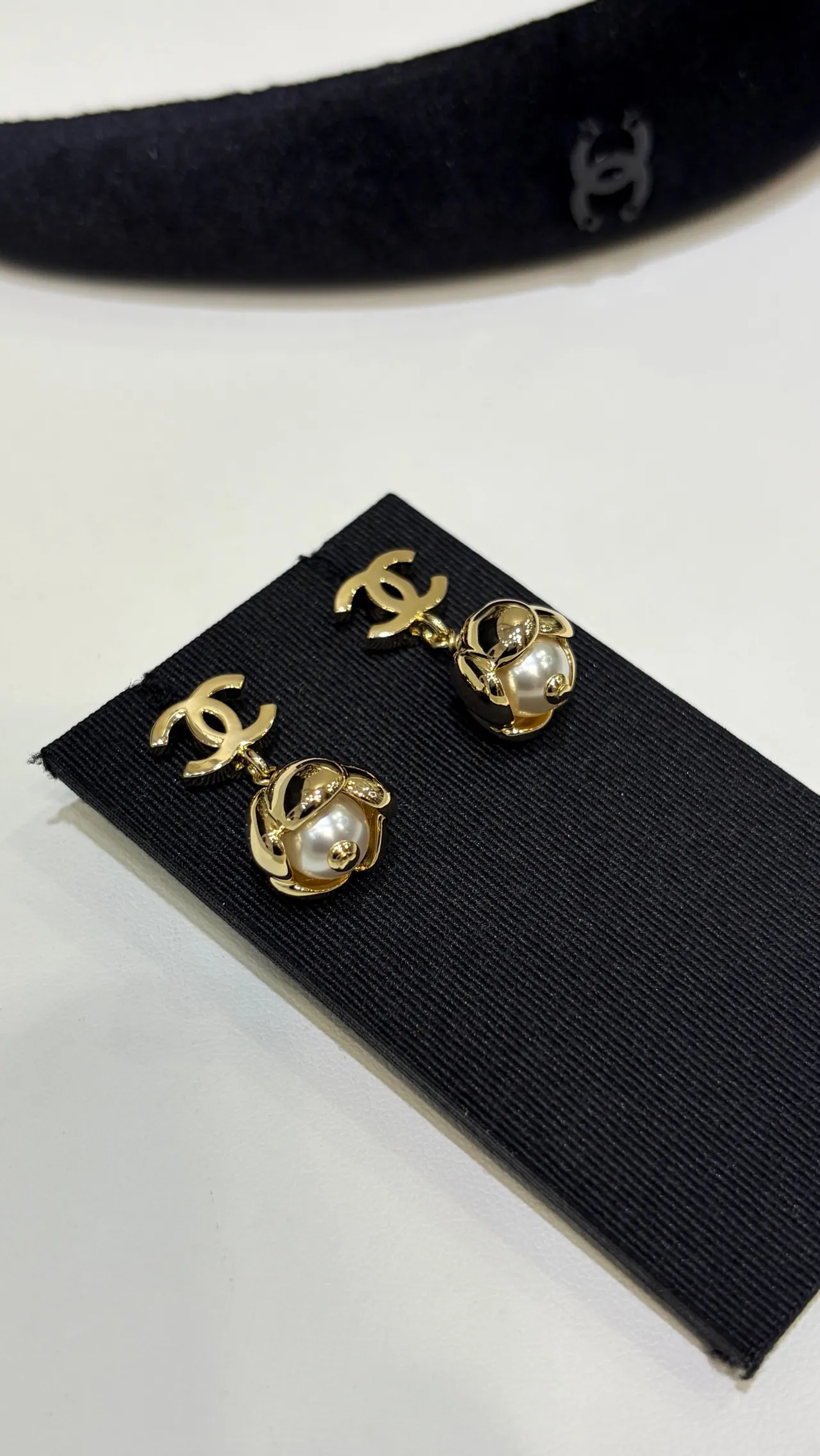 Chanel CC Logo Pearl Drop Earrings 5