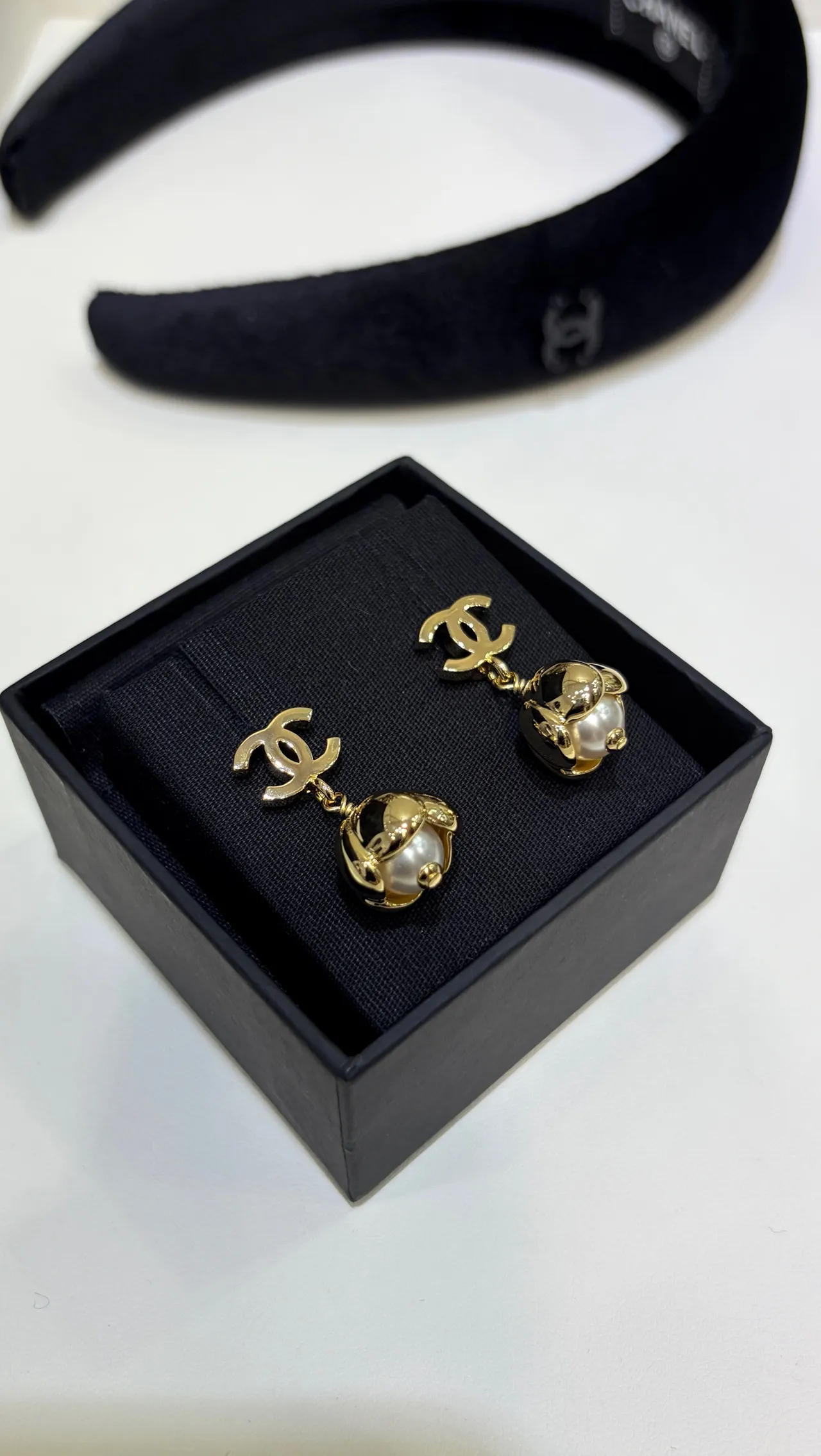 Chanel CC Logo Pearl Drop Earrings 8