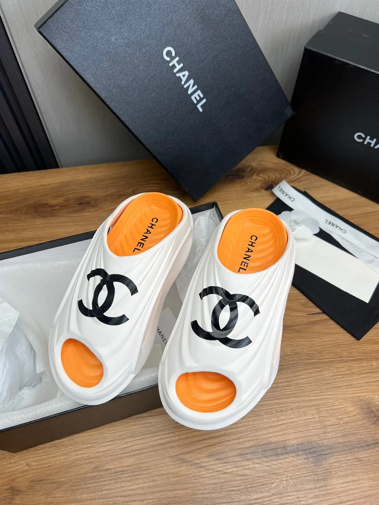Chanel CC Slide White Orange Molded Rubber-Like Upper Interlocking Logo Slippers 3