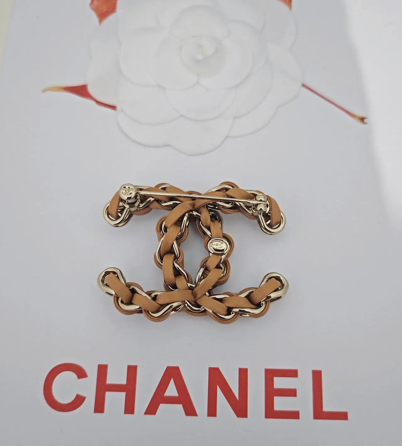 Chanel Chain-Link CC Brooch Beige Silver Woven Leather Interlocking Logo Brooch 3
