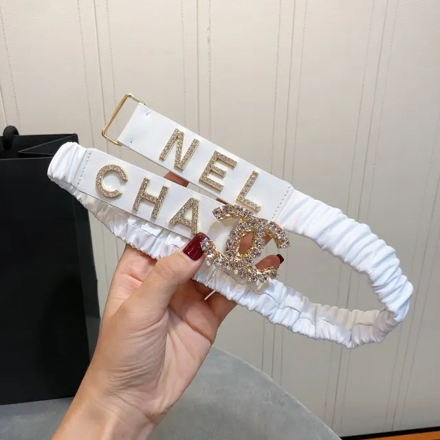 Chanel CHANEL Letter Crystal Belt White Leather Belt 3