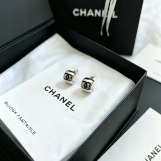 Chanel Classic CC चक्राकार चांदी काला वर्गीय स्टड Interlocking Logo कर्ण