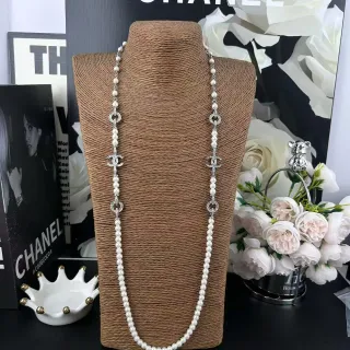 Chanel क्लासिक मोती हार सफेद चांदी की डोरी इंटरलॉकिंग CC Logo लिंक्स हार
