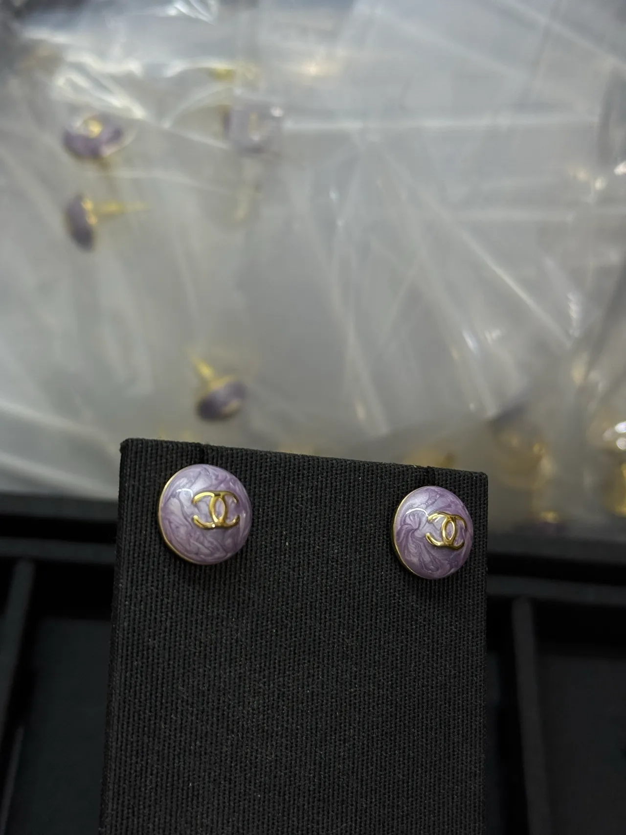 Chanel Enamel CC Logo Button Purple Gold Circular Marbled Lavender Earrings 3