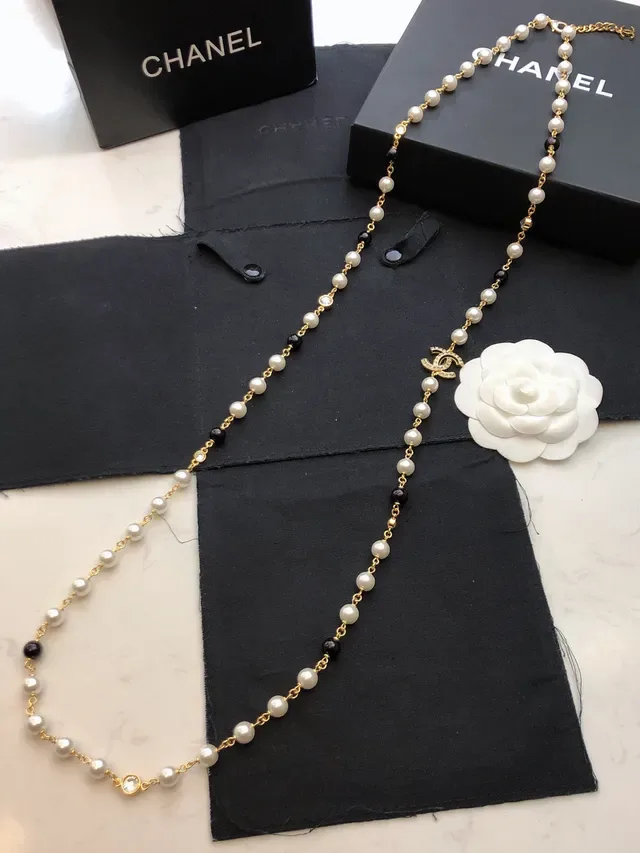 Chanel Long Pearl Necklace White Gold Chain Interlocking CC Logo Charms Necklace 6