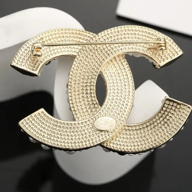 Chanel لؤلؤ وخرز أسود CC بروش 5