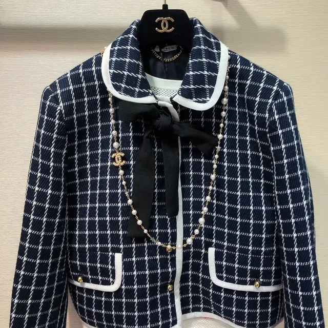 Chanel Pearl and CC Logo Necklace White Gold Double-Strand Chain Pendant Necklace 9