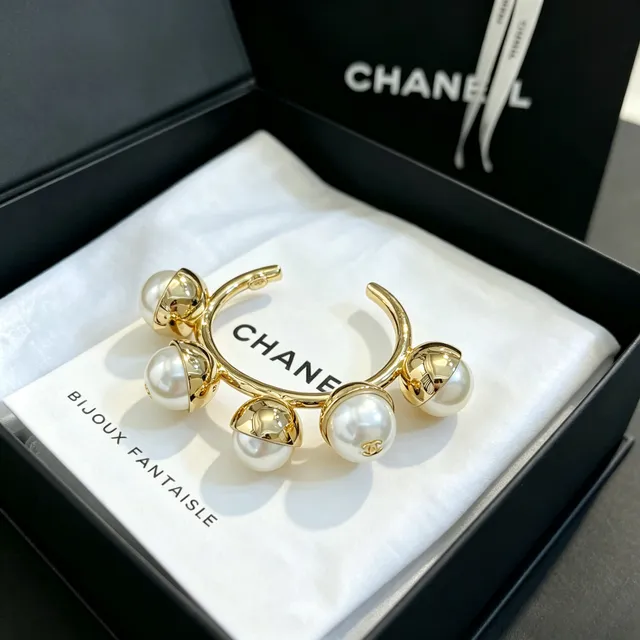 Chanel Pearl and Gold-Tone Open Cuff Bracelet 3