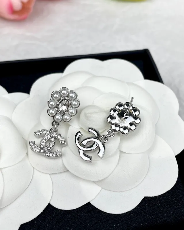 Chanel Pearl Flower CC Drop Earrings 2
