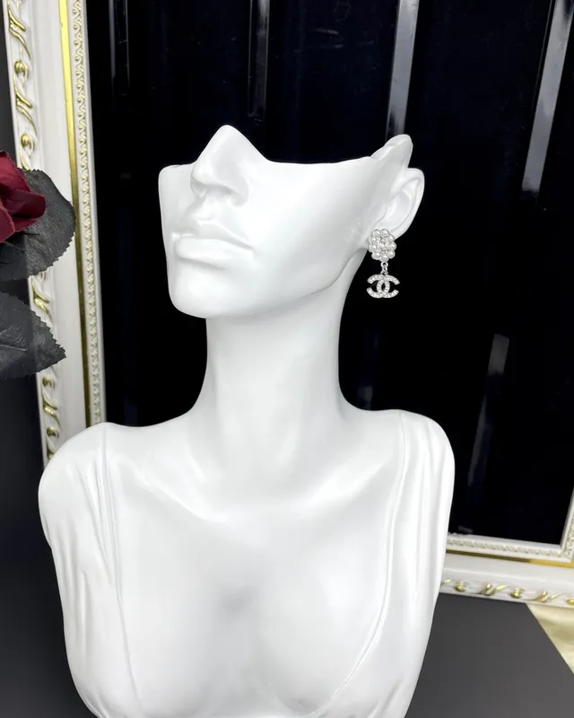 Chanel Pearl Flower CC Drop Earrings 4