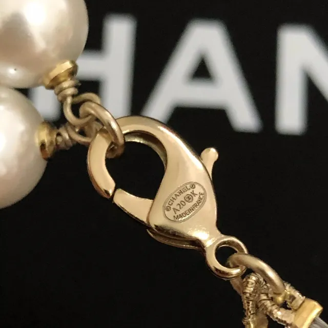 Collier Chanel Perle Lettre Charm Or Blanc Multi-brins 3