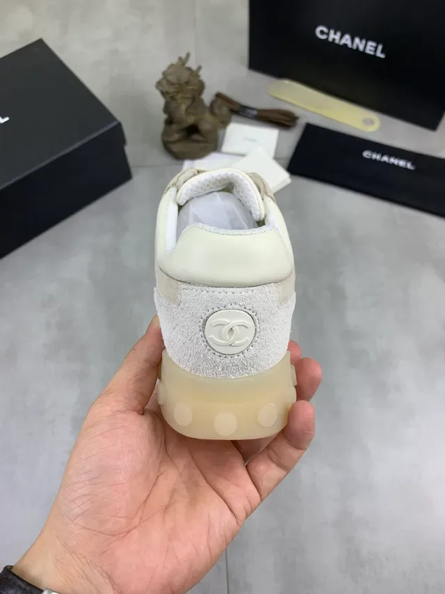 Chanel Runway Sneaker Beige Blanc Low Top Matériaux Mixtes Chaussures Lifestyle 3