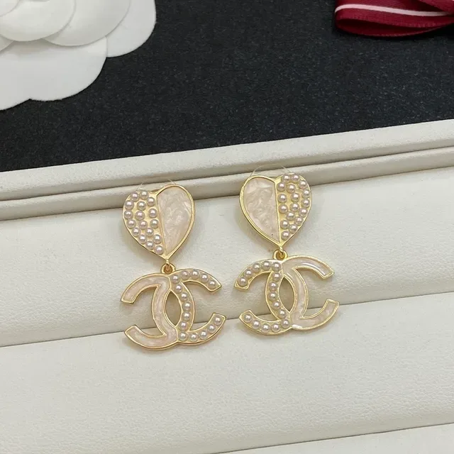 Chanel Brincos Prata Branco Coração Madrepérola Engastado 2