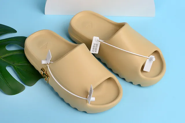 Chanel Slide Beige CC-Chain Slippers 3