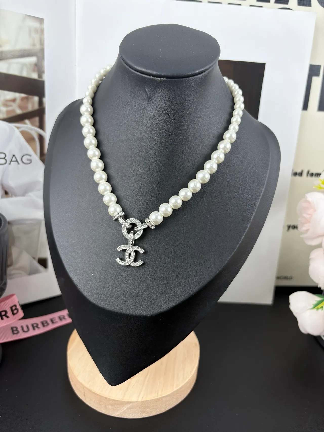 Chanel White Silver Pearl Strand Interlocking CC Logo Necklace 7