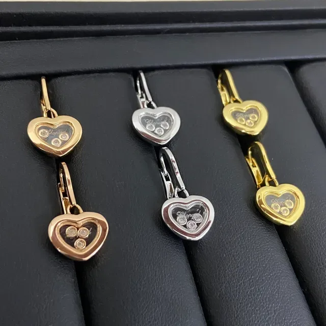 Chopard Happy Hearts Boucles d'oreilles en diamants en forme de cœur mobiles 2