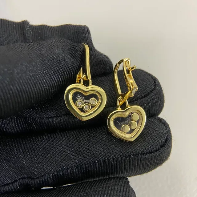 Chopard Happy Hearts Boucles d'oreilles en diamants en forme de cœur mobiles 6