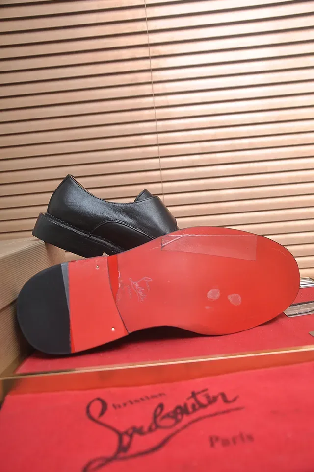 Christian Louboutin Chaussures Monk en Cuir Noir à Bride Simple 3
