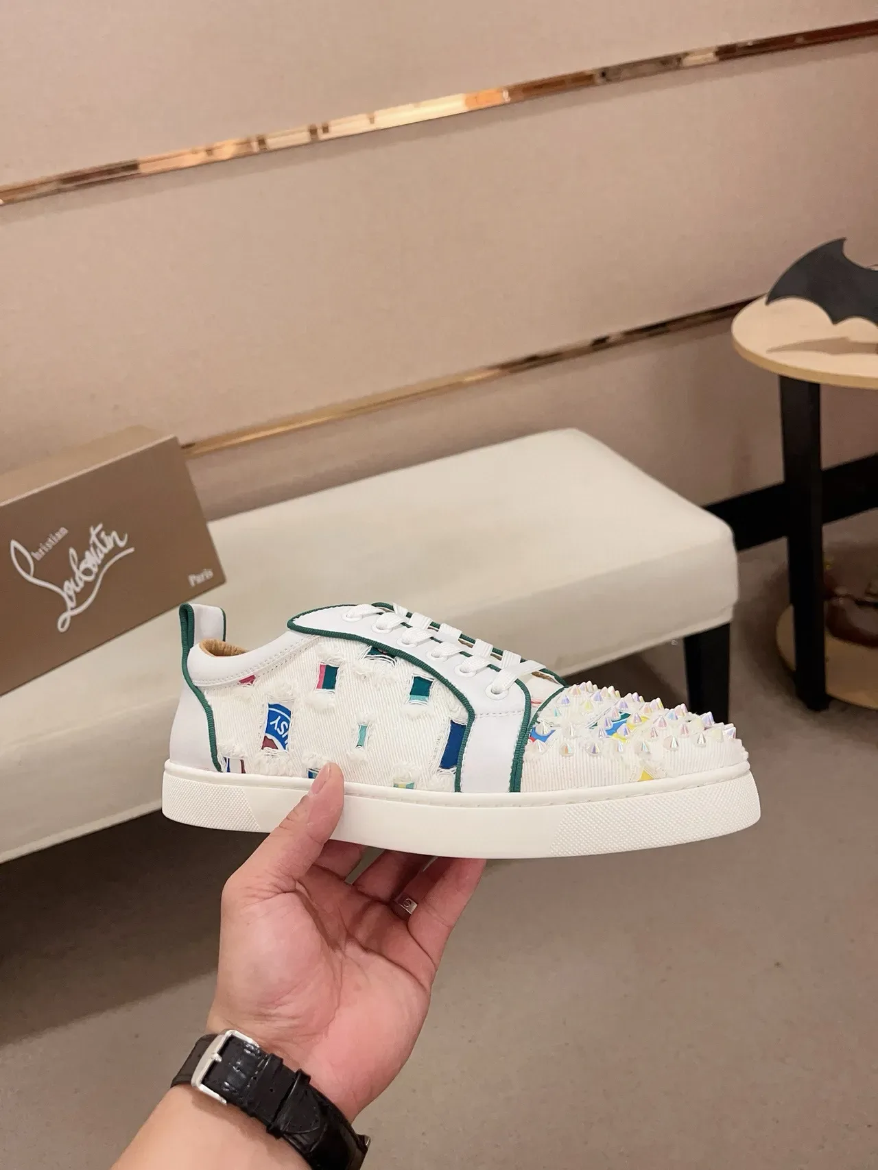 Christian Louboutin Blanc Vert Pointe à picots Panneaux de tissu déconstruits Sneakers lifestyle 4
