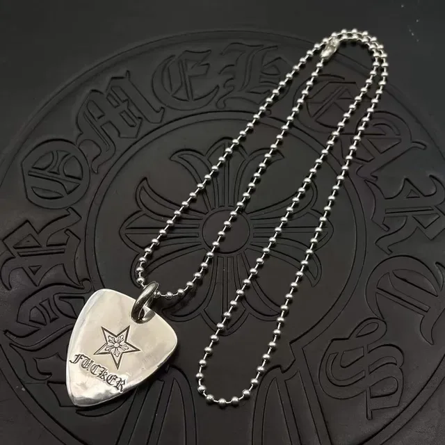 Chrome Hearts Pendentif de Púa de Guitare Argent Motifs Gravés 5