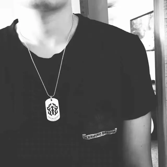 Chrome Hearts Sword Dog Tag Collier Argent Poli 1