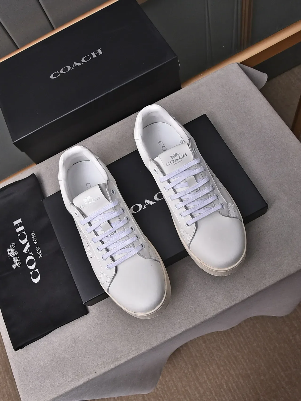 Coach Zapatillas Lifestyle Blanco Beige Cuero Superior Panel Logo Perforado 2