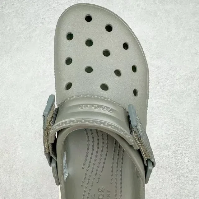 Crocs Echo Clog Army Green Beige Clogs 7