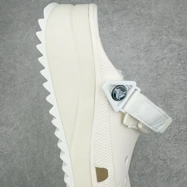 Crocs Echo Clog Off-White Platform Clog 6