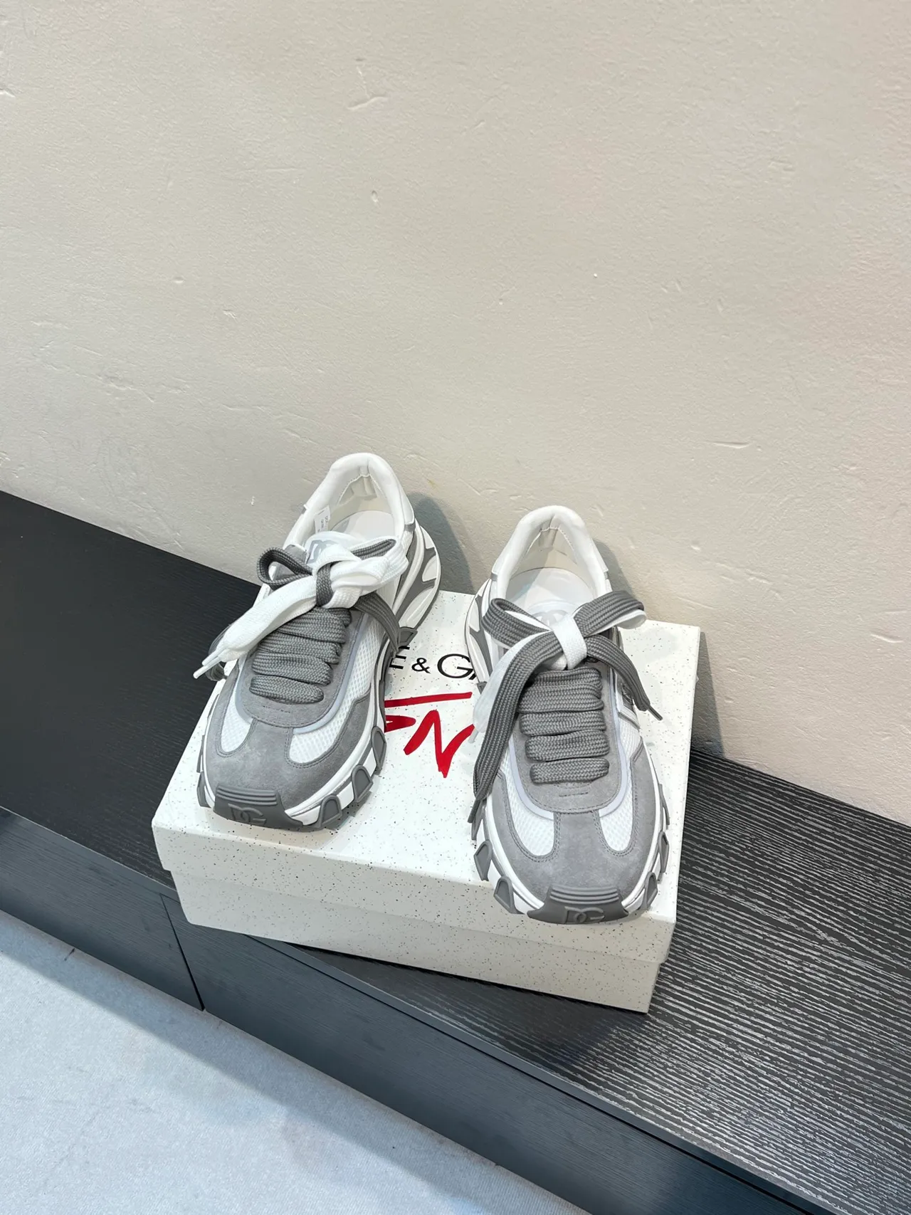 DC Shoes White Gray Platform Sole Mixed-Material Upper Chunky Sneakers 2