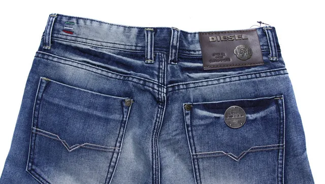 Diesel بنطال قصير جينز غسيل متوسط متضرر 4