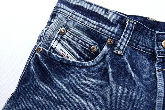 Diesel بنطال قصير جينز غسيل متوسط متضرر 14
