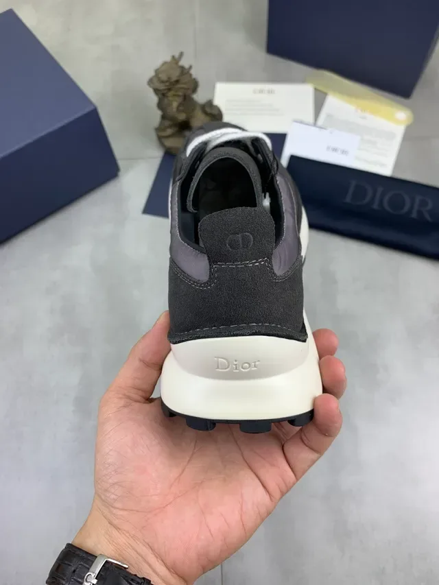 Dior B23 Sneakers Lifestyle Gris en Suède et Maille 3