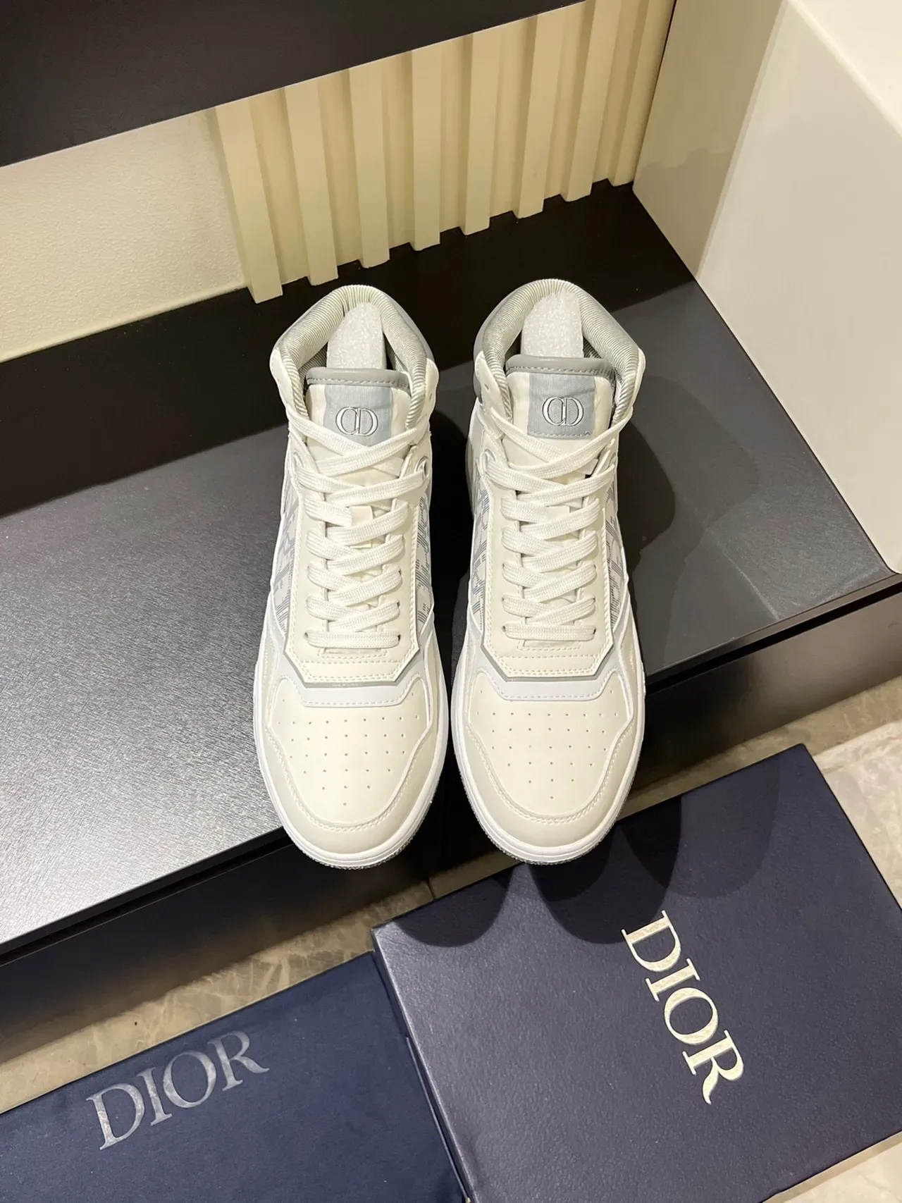 Dior B23 Sneakers Lifestyle Hautes Off-White et Gris 2