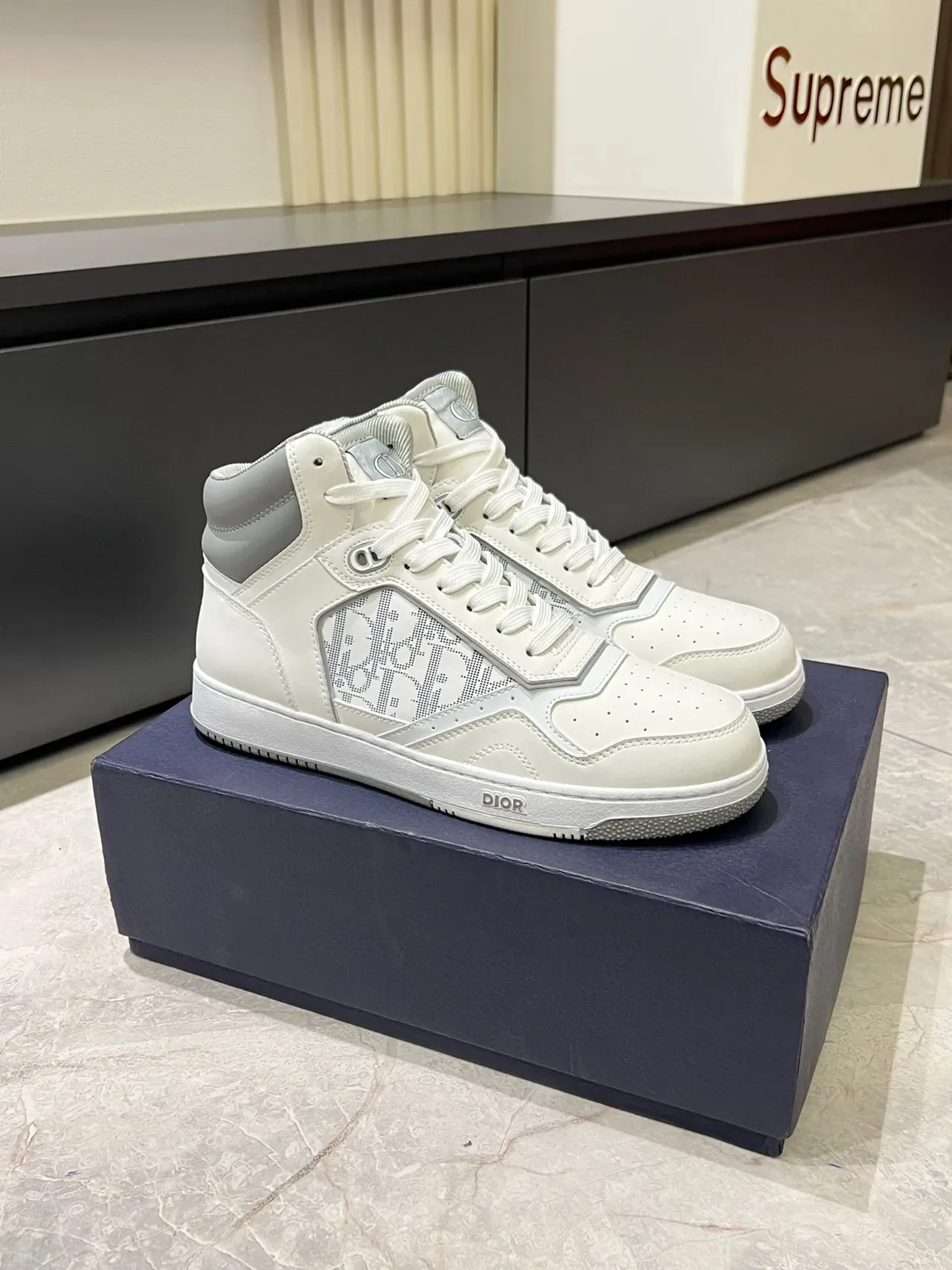 Dior B23 Sneakers Lifestyle Hautes Off-White et Gris 3
